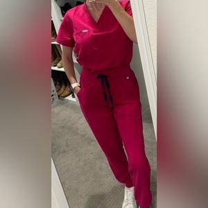 FIGS Scrub Set - Zamora High-Waisted Jogger Pants & Catarina Top - S